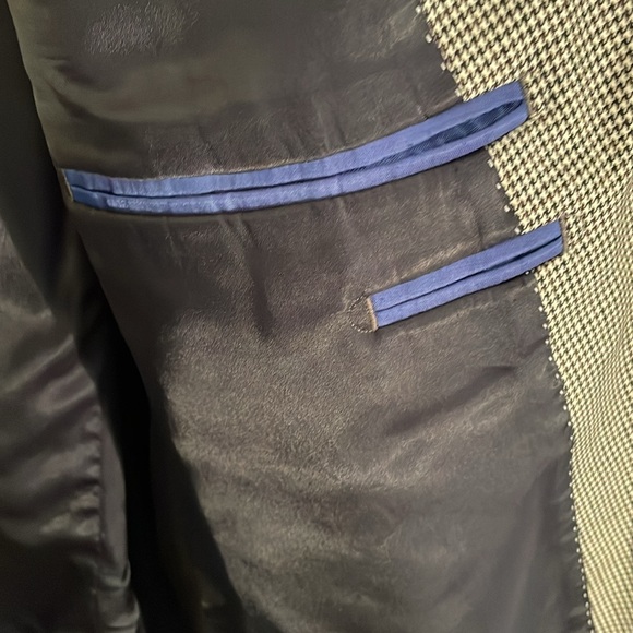 Nautica black and white houndstooth men’s suit jacket . Size 42R. 6 pockets - Picture 14 of 15